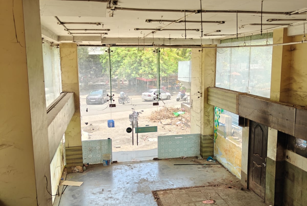 3000 Sq.Ft. Road-Facing Commercial Showroom Space for Rent – Baner Road