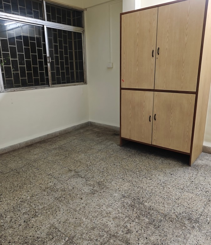 3 bhk flat for office use Deccan , near Gupte Hospital