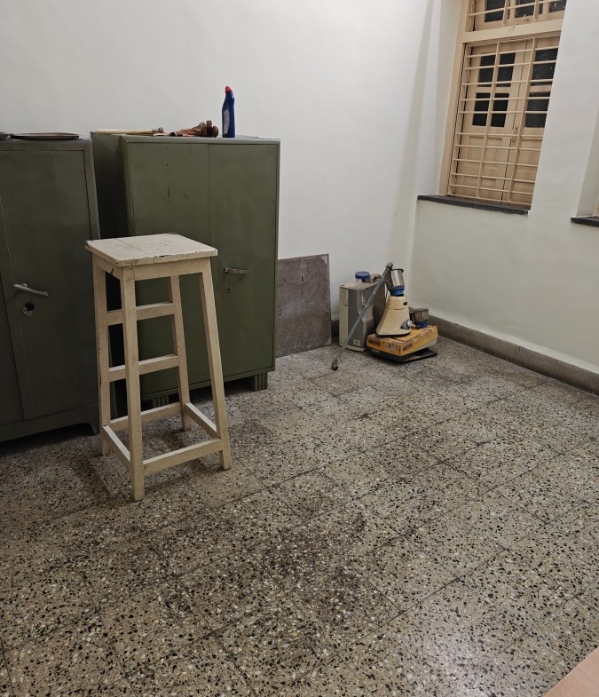 3 bhk flat for office use Deccan , near Gupte Hospital