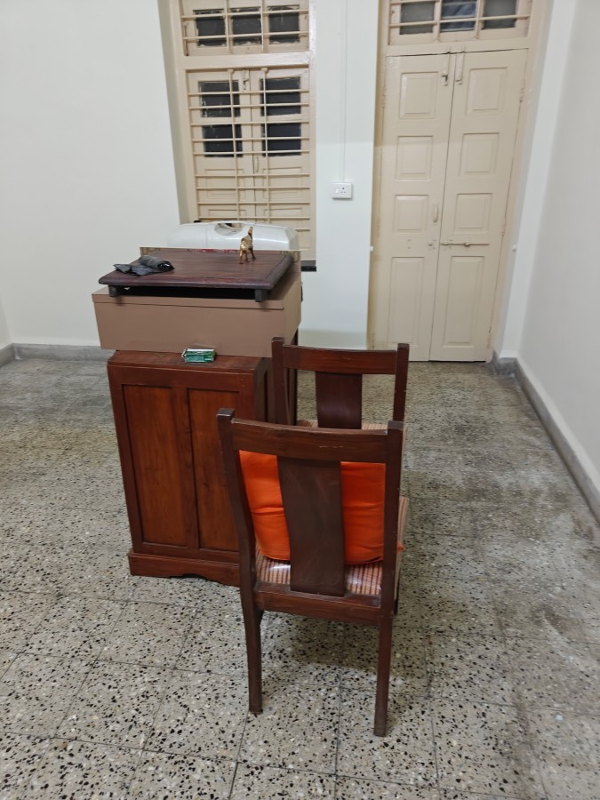 3 bhk flat for office use Deccan , near Gupte Hospital