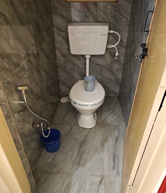 3 bhk flat for office use Deccan , near Gupte Hospital