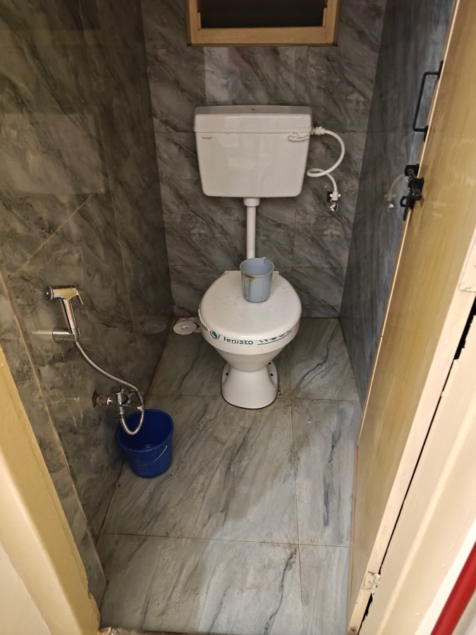 3 bhk flat for office use Deccan , near Gupte Hospital